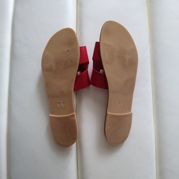 Steven by Steve Madden red slides - Picture 2 of 4